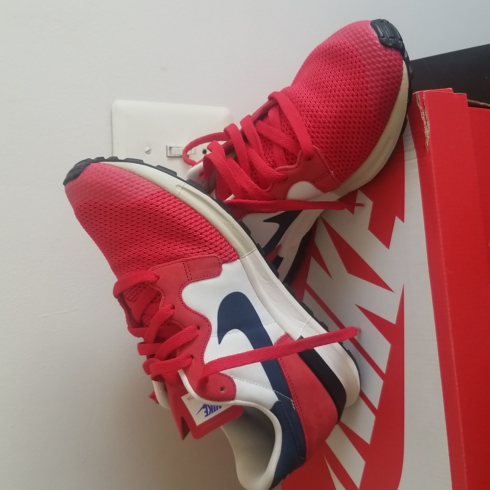 NIKE AIR